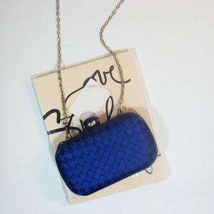 Urban Expressions Kat Box Clutch